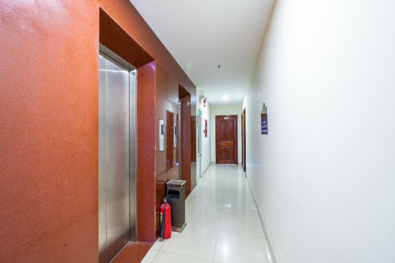 Oyo 375 Hoa Binh Hotel Da Nang Buitenkant foto