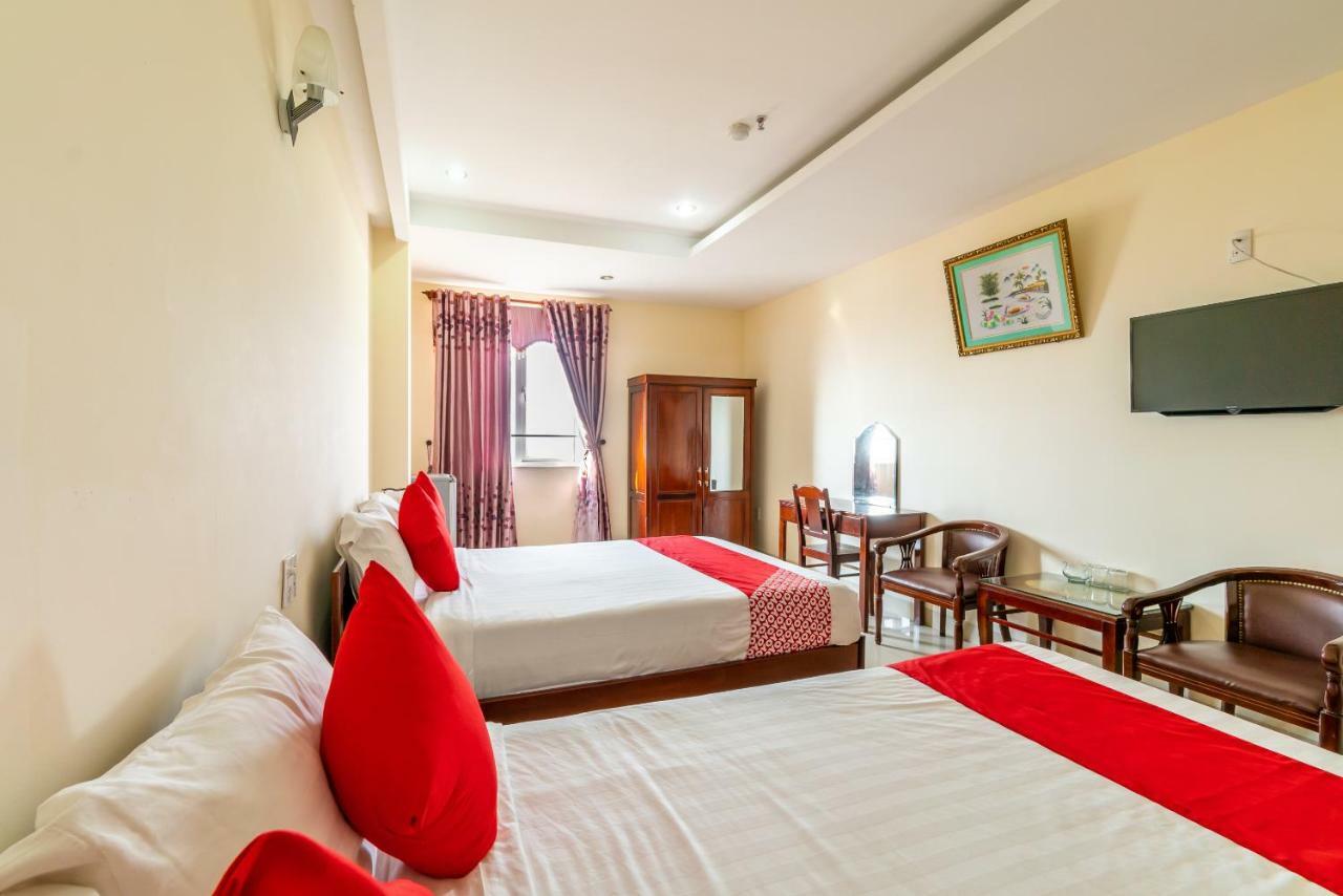 Oyo 375 Hoa Binh Hotel Da Nang Buitenkant foto
