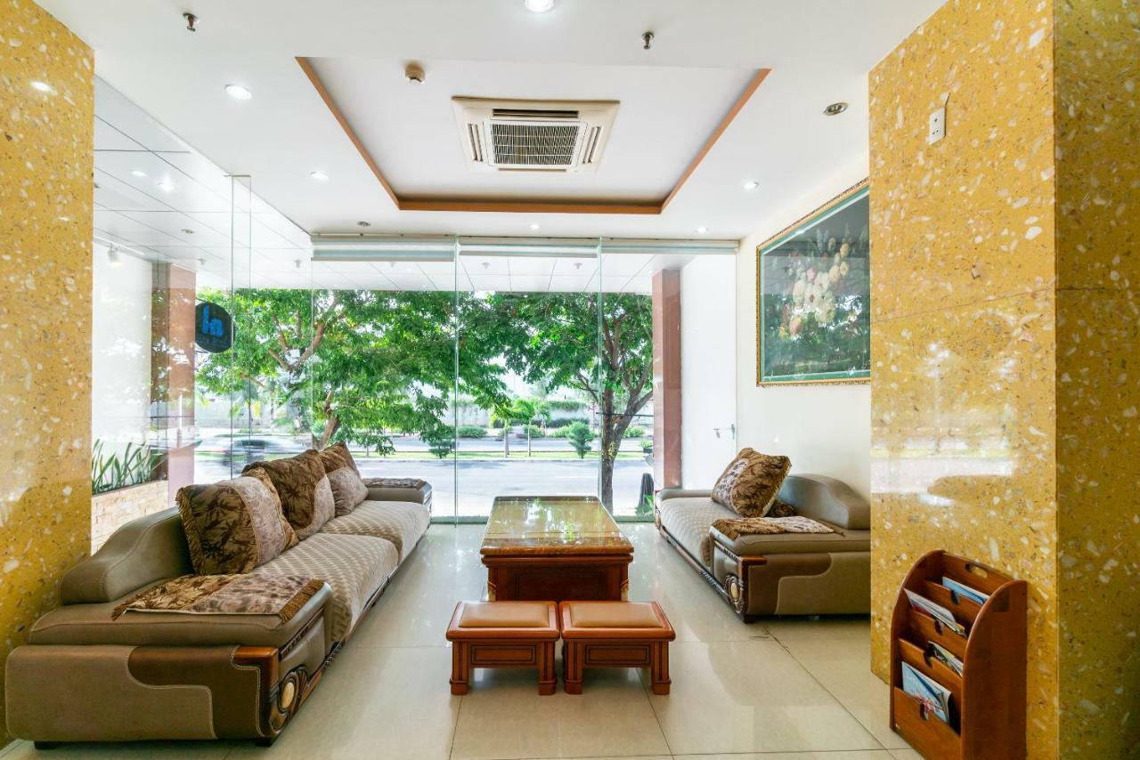 Oyo 375 Hoa Binh Hotel Da Nang Buitenkant foto
