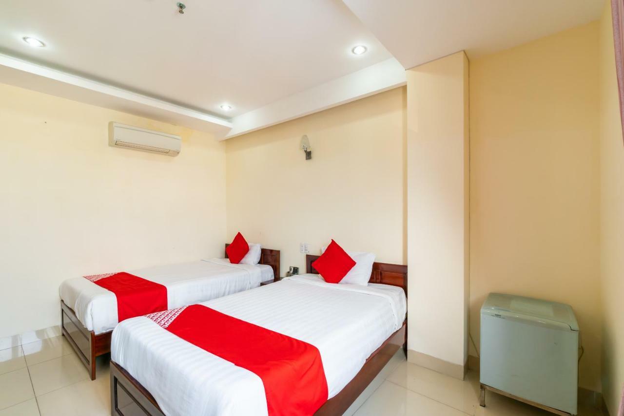 Oyo 375 Hoa Binh Hotel Da Nang Buitenkant foto