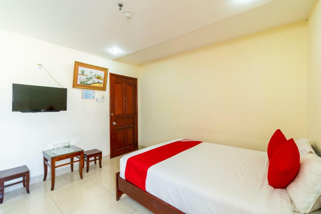 Oyo 375 Hoa Binh Hotel Da Nang Buitenkant foto