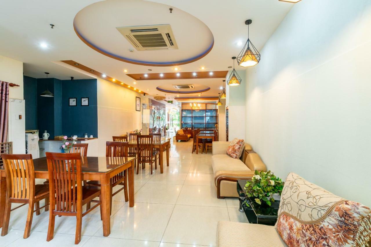 Oyo 375 Hoa Binh Hotel Da Nang Buitenkant foto