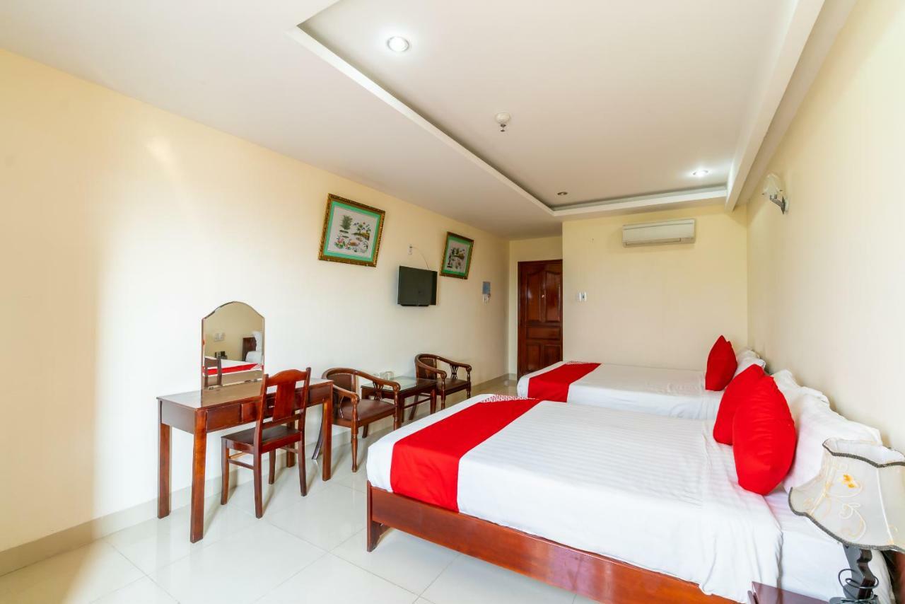 Oyo 375 Hoa Binh Hotel Da Nang Buitenkant foto