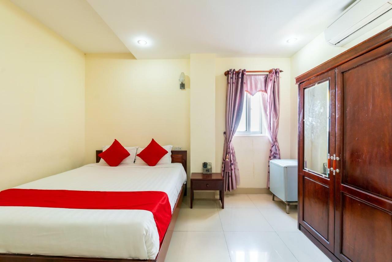 Oyo 375 Hoa Binh Hotel Da Nang Buitenkant foto
