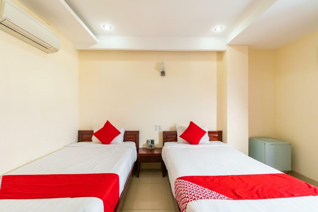 Oyo 375 Hoa Binh Hotel Da Nang Buitenkant foto